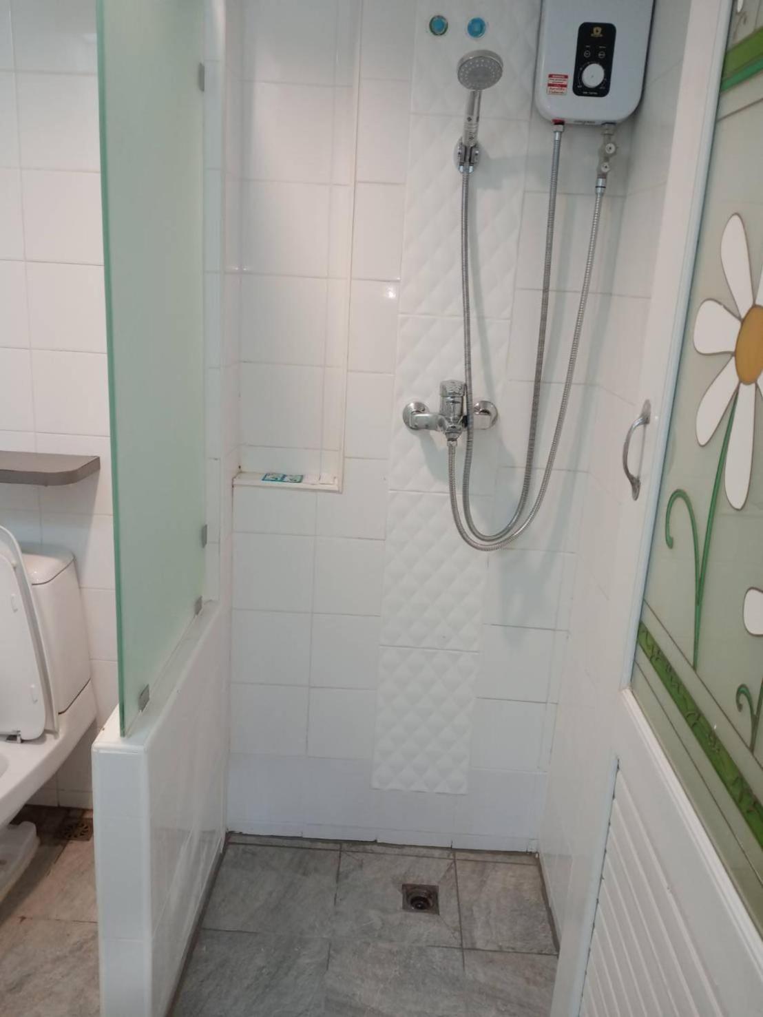 בנגקוק Royal Garden Home Hotel מראה חיצוני תמונה