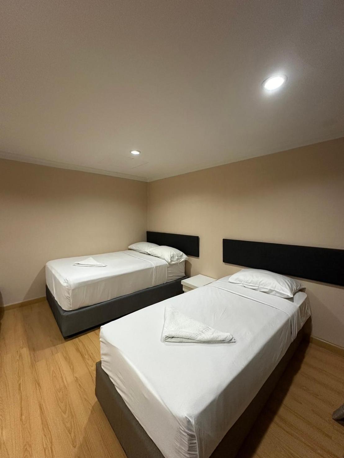 בנגקוק Royal Garden Home Hotel מראה חיצוני תמונה