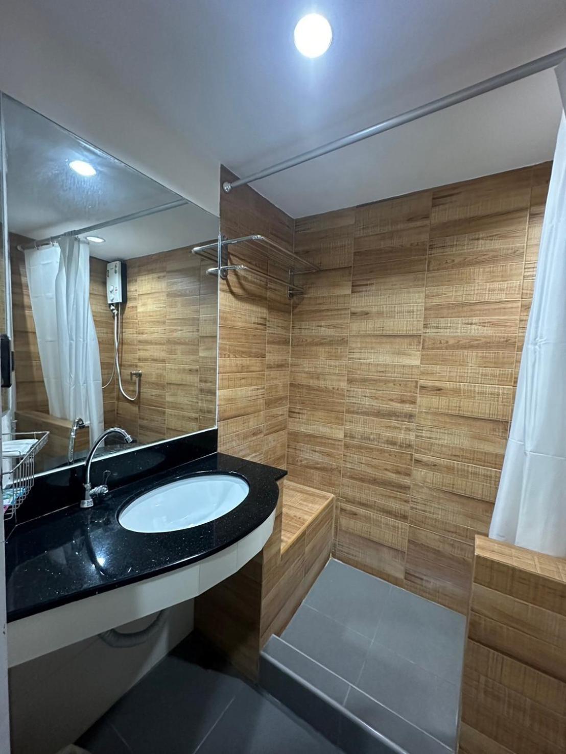 בנגקוק Royal Garden Home Hotel מראה חיצוני תמונה