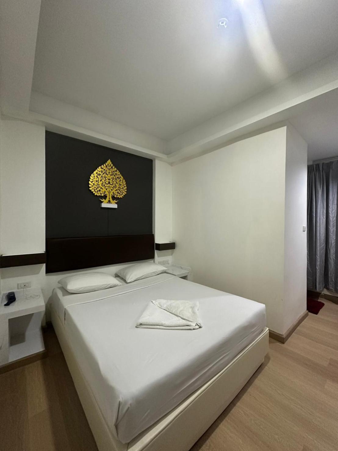 בנגקוק Royal Garden Home Hotel מראה חיצוני תמונה