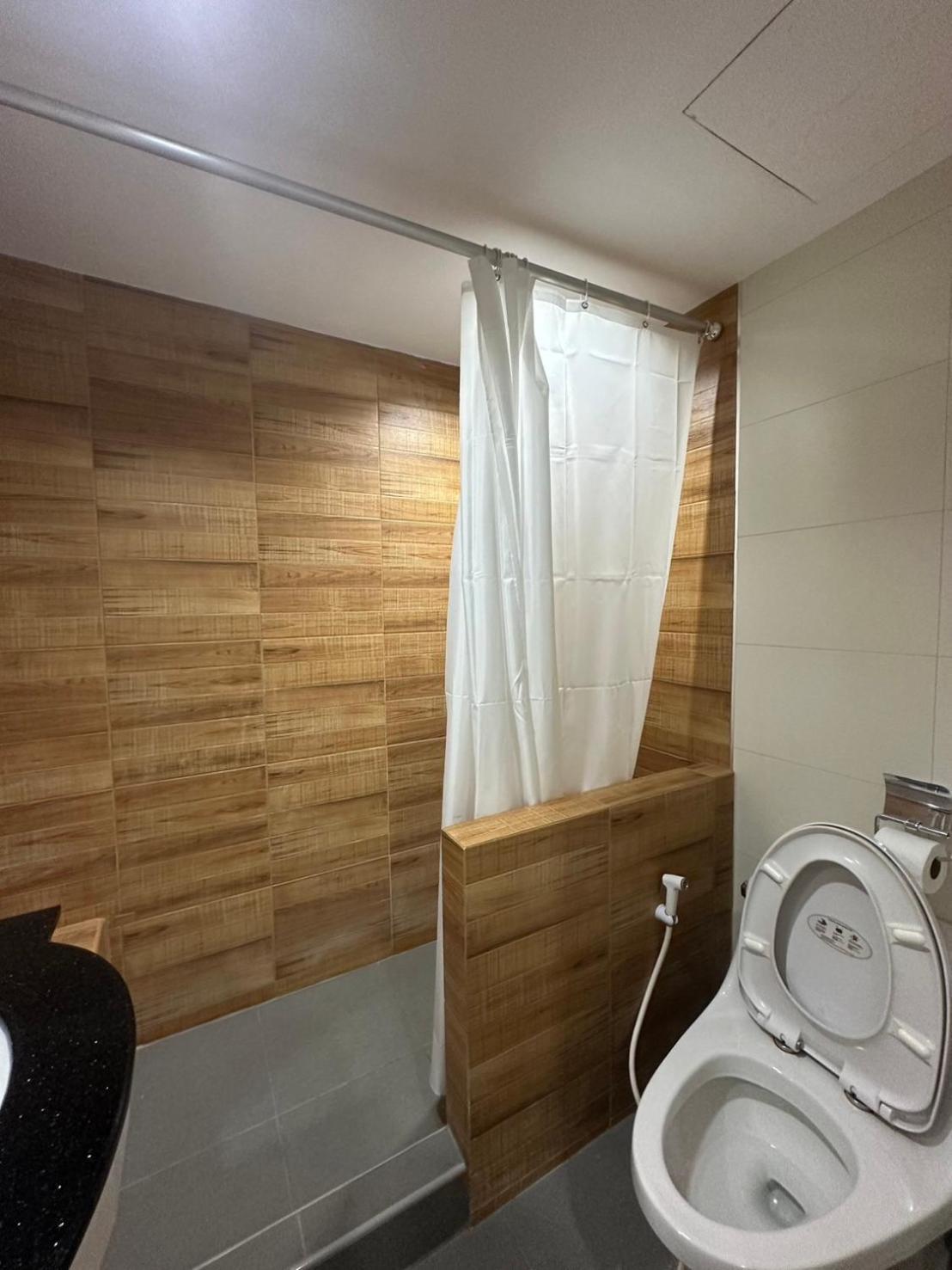 בנגקוק Royal Garden Home Hotel מראה חיצוני תמונה