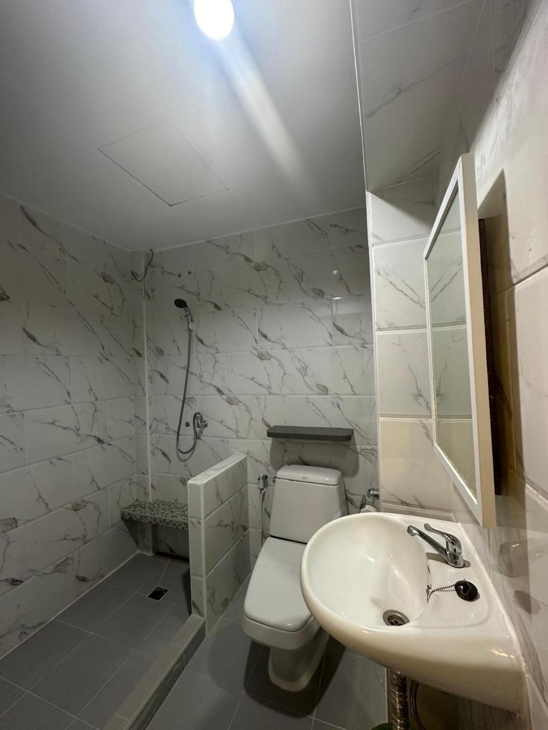 בנגקוק Royal Garden Home Hotel מראה חיצוני תמונה