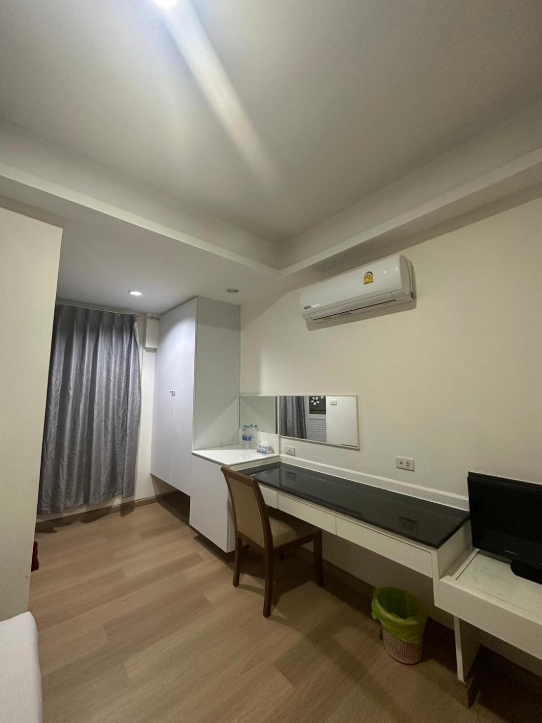 בנגקוק Royal Garden Home Hotel מראה חיצוני תמונה