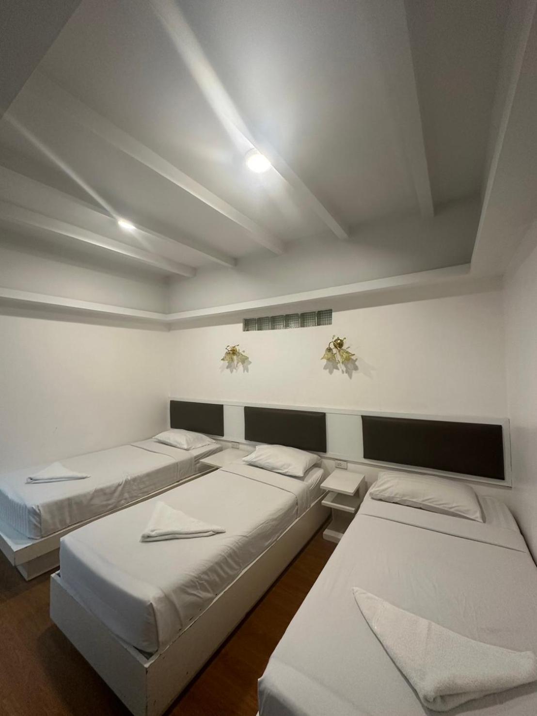 בנגקוק Royal Garden Home Hotel מראה חיצוני תמונה