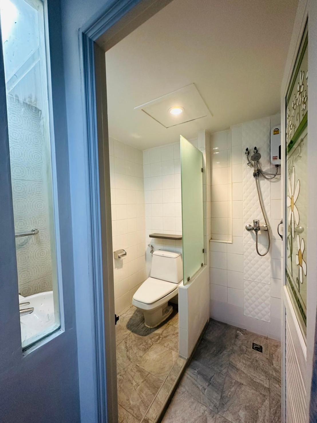 בנגקוק Royal Garden Home Hotel מראה חיצוני תמונה