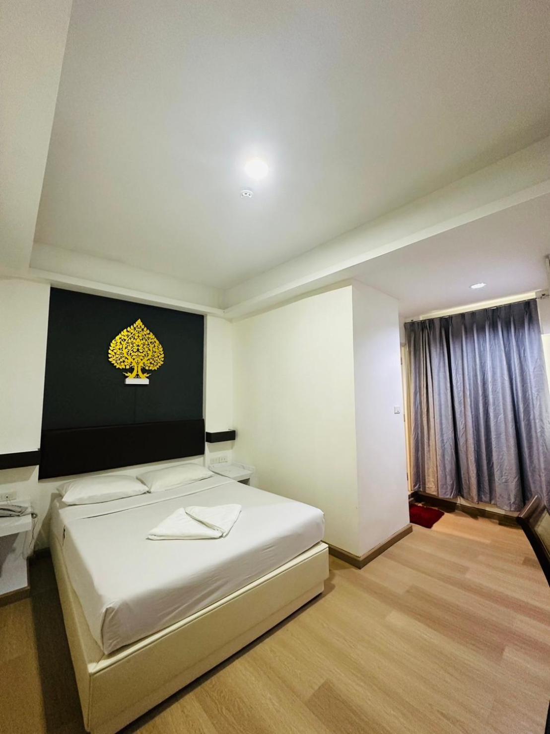בנגקוק Royal Garden Home Hotel מראה חיצוני תמונה