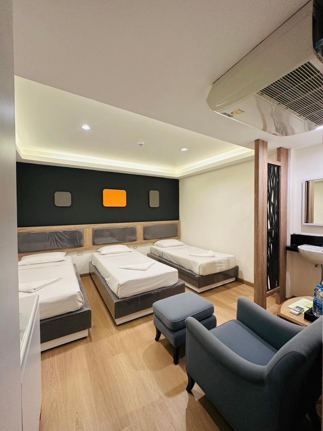 בנגקוק Royal Garden Home Hotel מראה חיצוני תמונה